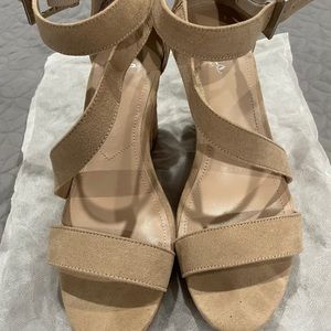 Charles David Wedge Sandals